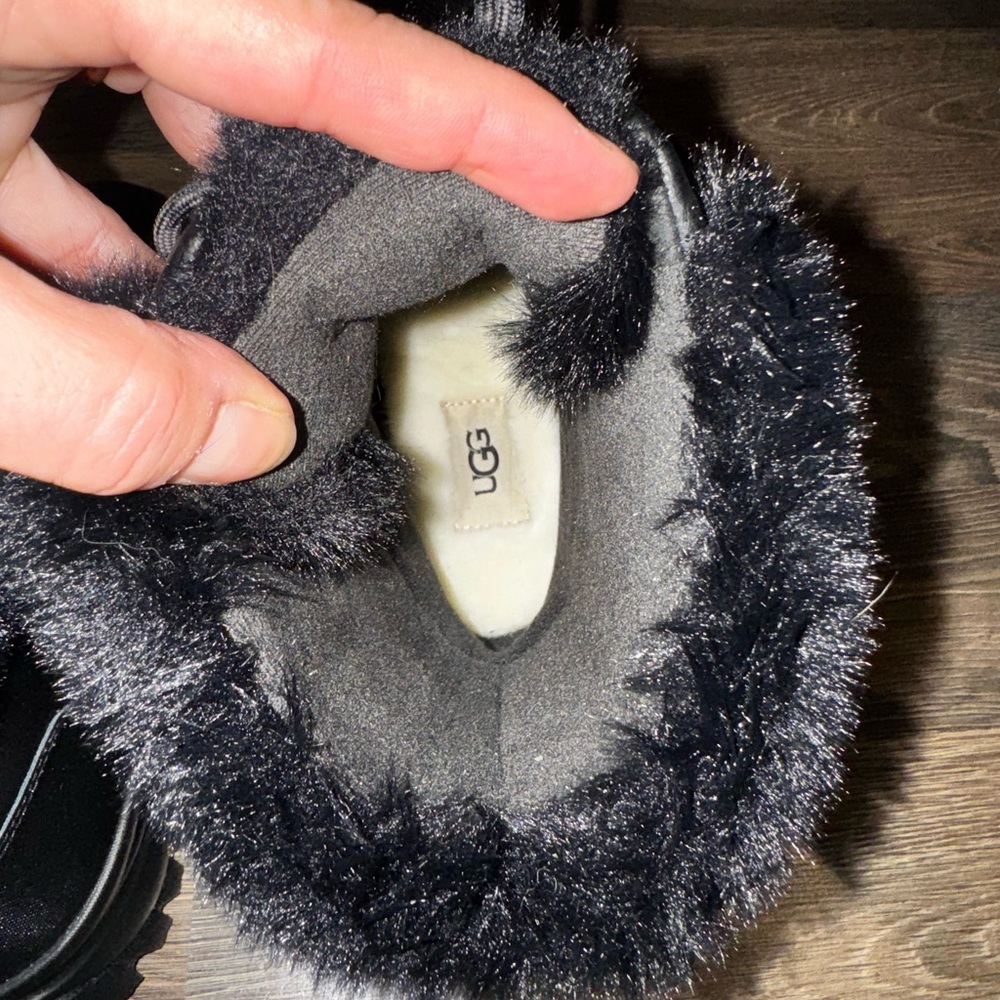 UGG Black Winter Boots with Fur Trim - Picture 4 of 7